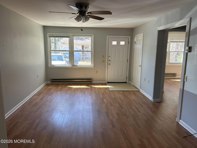 19 Attleboro Lane 73, Whiting, NJ 08759