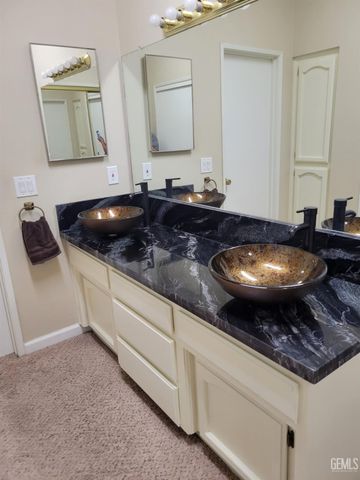 30341 Pinedale Drive, Tehachapi, CA 93561