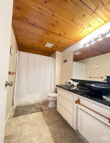 30341 Pinedale Drive, Tehachapi, CA 93561