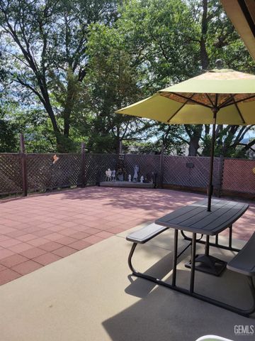 30341 Pinedale Drive, Tehachapi, CA 93561