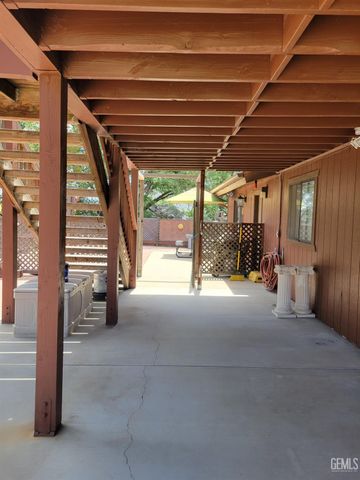 30341 Pinedale Drive, Tehachapi, CA 93561