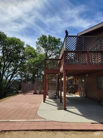30341 Pinedale Drive, Tehachapi, CA 93561