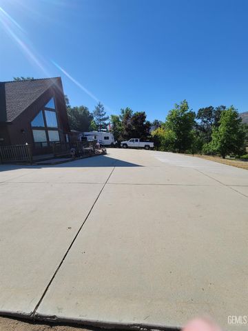 30341 Pinedale Drive, Tehachapi, CA 93561