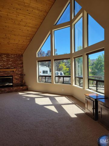 30341 Pinedale Drive, Tehachapi, CA 93561