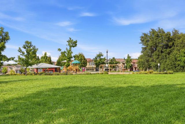 3008 Mercato Way, Roseville, CA 95661