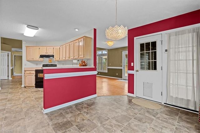 6933 LAWRENCE FARM Lane, Randleman, NC 27317