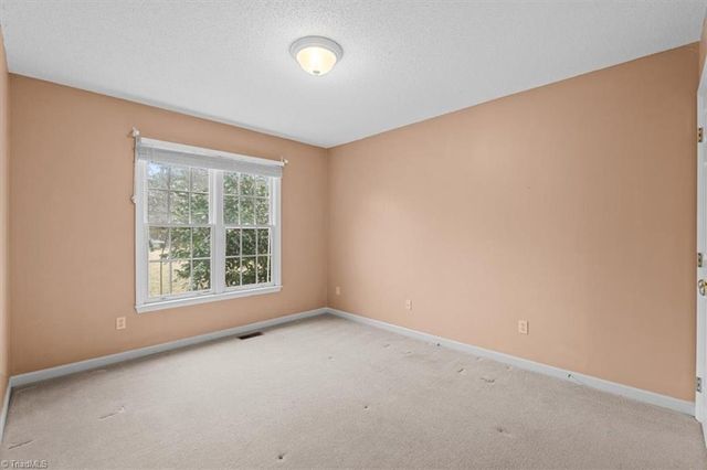 6933 LAWRENCE FARM Lane, Randleman, NC 27317