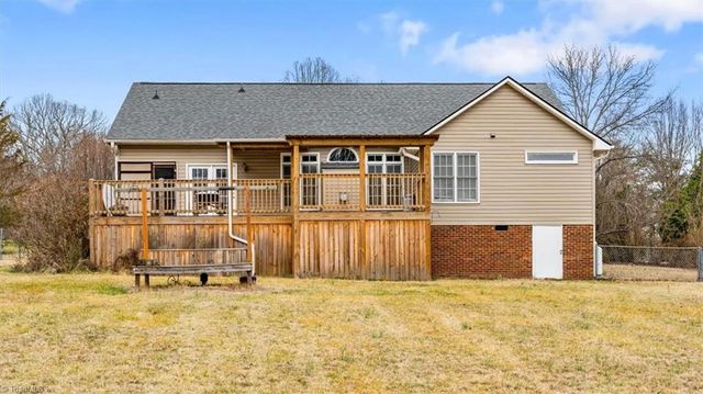 6933 LAWRENCE FARM Lane, Randleman, NC 27317
