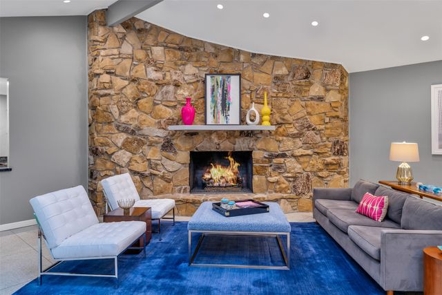 6943 Prestonshire Lane, Dallas, TX 75225
