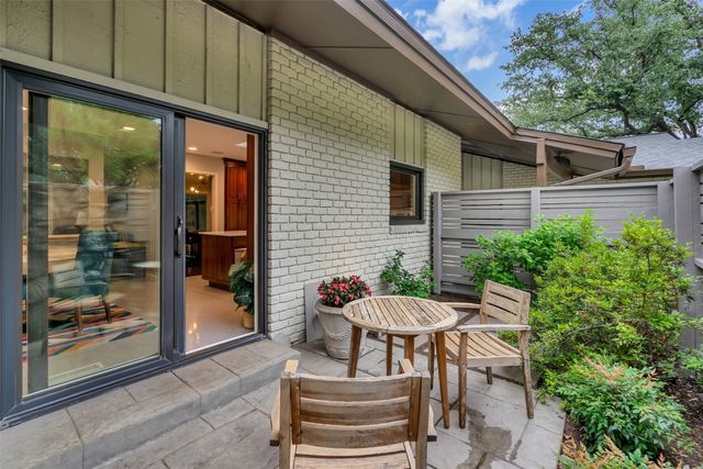6943 Prestonshire Lane, Dallas, TX 75225