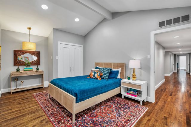6943 Prestonshire Lane, Dallas, TX 75225