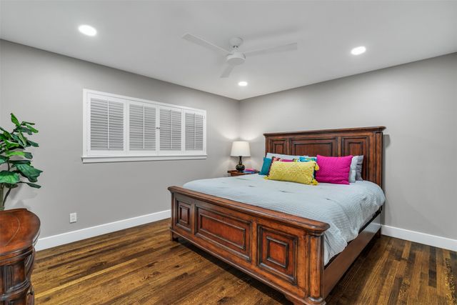 6943 Prestonshire Lane, Dallas, TX 75225