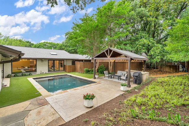 6943 Prestonshire Lane, Dallas, TX 75225