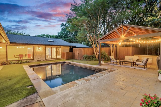6943 Prestonshire Lane, Dallas, TX 75225