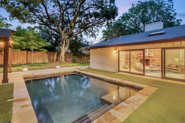 6943 Prestonshire Lane, Dallas, TX 75225