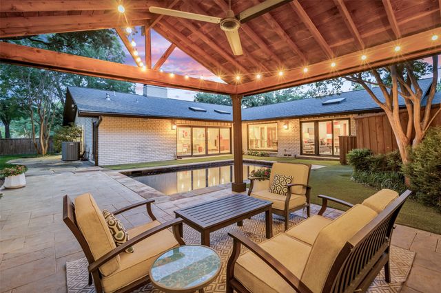 6943 Prestonshire Lane, Dallas, TX 75225