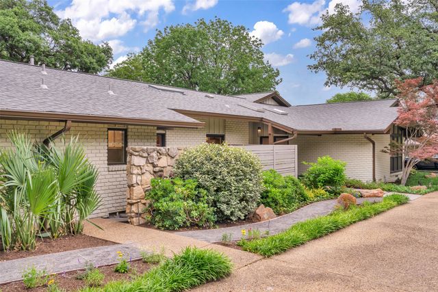 6943 Prestonshire Lane, Dallas, TX 75225