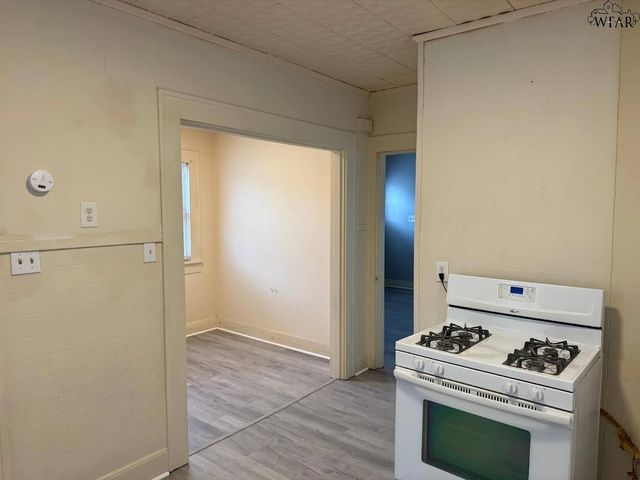 1818 COLLINS AVENUE, Wichita Falls, TX 76309