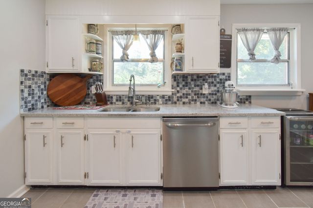 218 S Mission Ridge Drive, Rossville, GA 30741