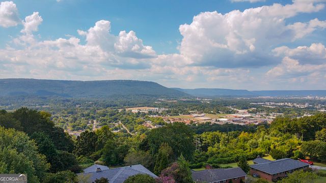 218 S Mission Ridge Drive, Rossville, GA 30741
