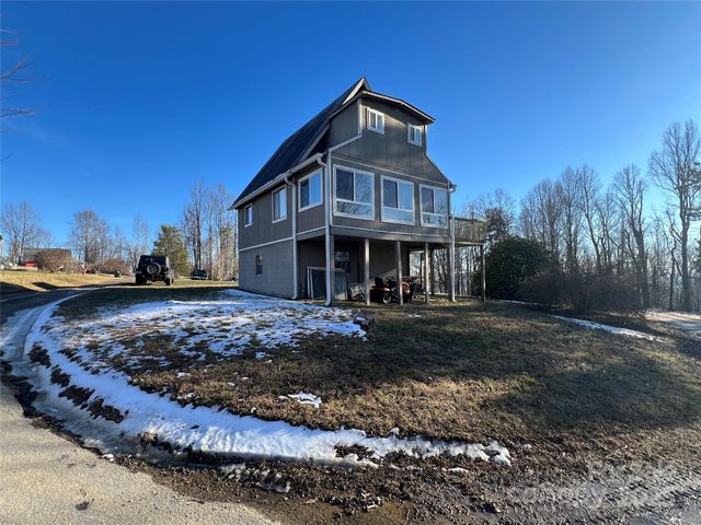 34 Point Lookout Circle, Hendersonville, NC 28792