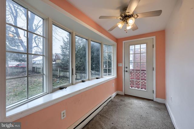 463 TIOGA ST, York, PA 17404