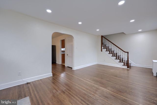 463 TIOGA ST, York, PA 17404