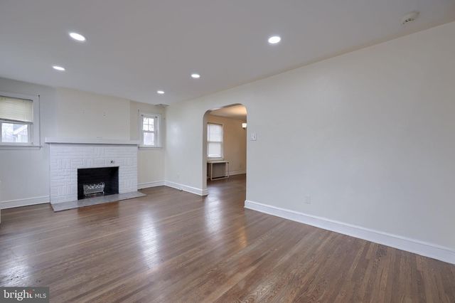 463 TIOGA ST, York, PA 17404