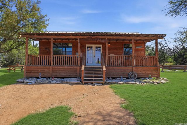 3035 Keese, Fredericksburg, TX 78624