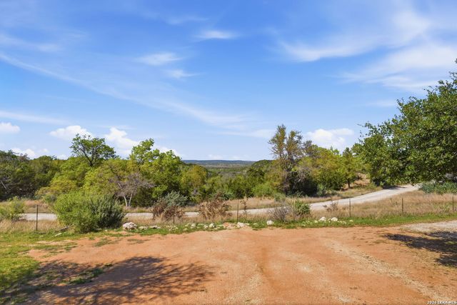 3035 Keese, Fredericksburg, TX 78624