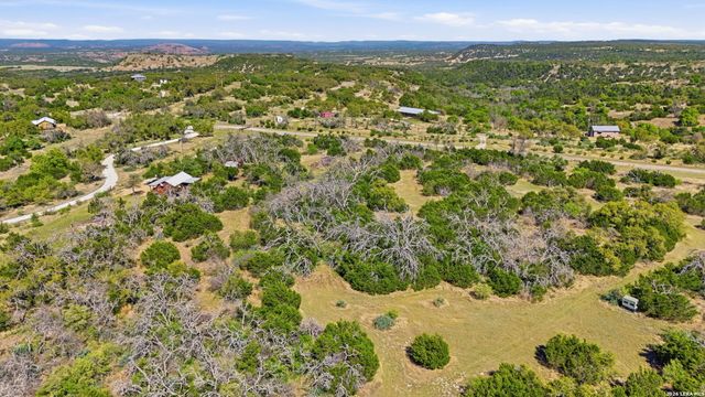 3035 Keese, Fredericksburg, TX 78624