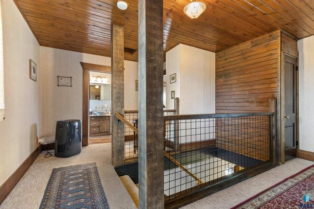 2003 Pondside Ln Lane, Rock Valley, IA 51247