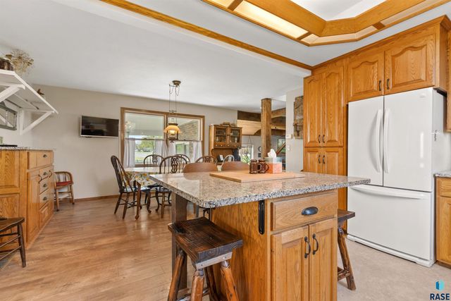 2003 Pondside Ln Lane, Rock Valley, IA 51247