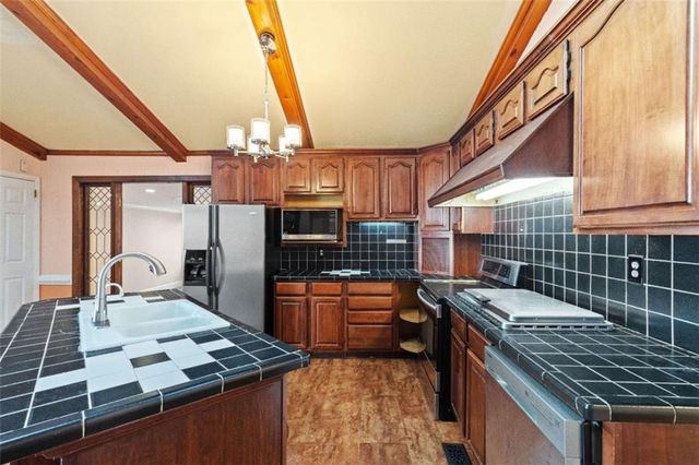 2173 Hannah Lane, Tucker, GA 30084