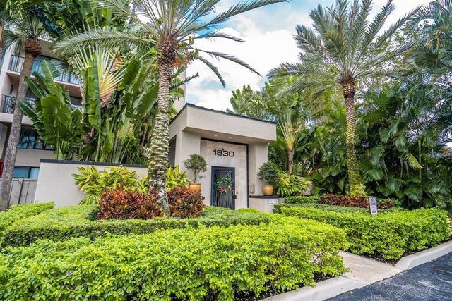 1830 Embassy Drive 605, West Palm Beach, FL 33401