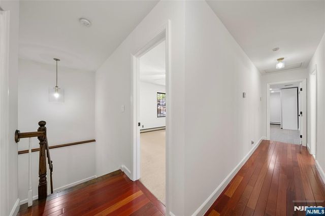 22 Kendrick Street, Paramus, NJ 07652