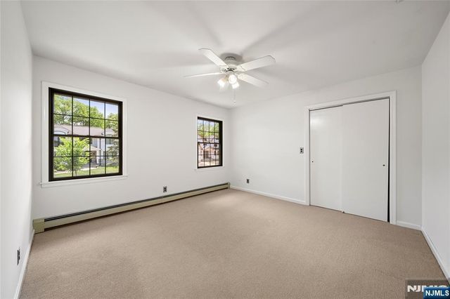 22 Kendrick Street, Paramus, NJ 07652