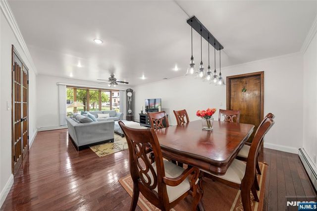 22 Kendrick Street, Paramus, NJ 07652