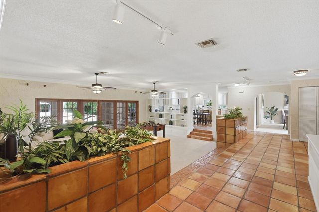 1650 E UNIVERSITY AVENUE, Orange City, FL 32763