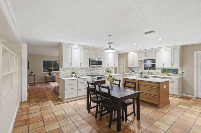 1650 E UNIVERSITY AVENUE, Orange City, FL 32763