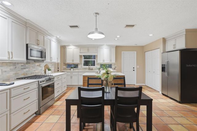 1650 E UNIVERSITY AVENUE, Orange City, FL 32763