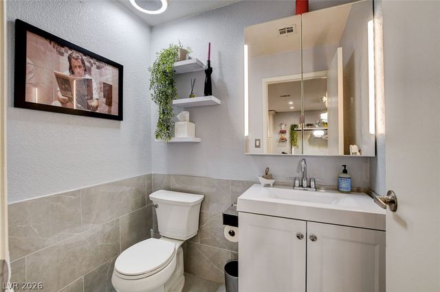 4425 Woodpine Drive 105, Las Vegas, NV 89119