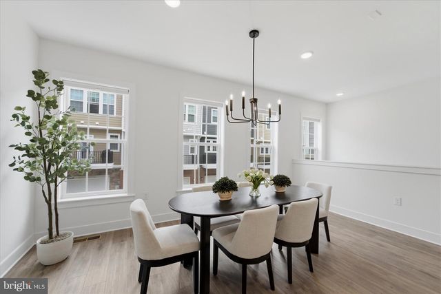 10820 WILLOW TER, Fairfax, VA 22031