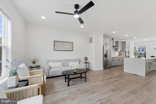 10820 WILLOW TER, Fairfax, VA 22031