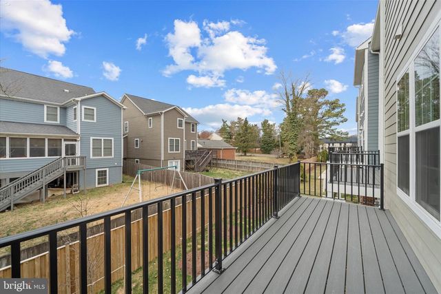 10820 WILLOW TER, Fairfax, VA 22031