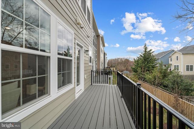 10820 WILLOW TER, Fairfax, VA 22031