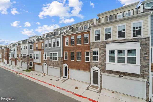 10820 WILLOW TER, Fairfax, VA 22031