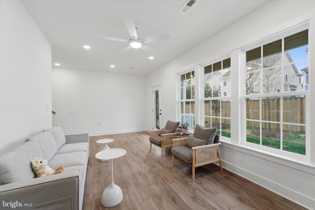 10820 WILLOW TER, Fairfax, VA 22031