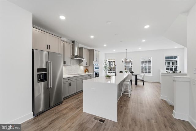 10820 WILLOW TER, Fairfax, VA 22031