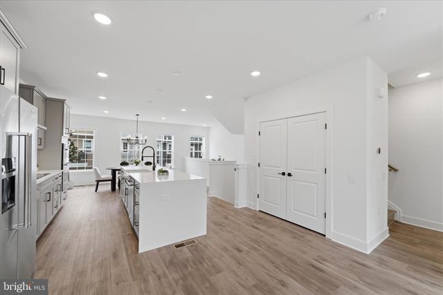 10820 WILLOW TER, Fairfax, VA 22031